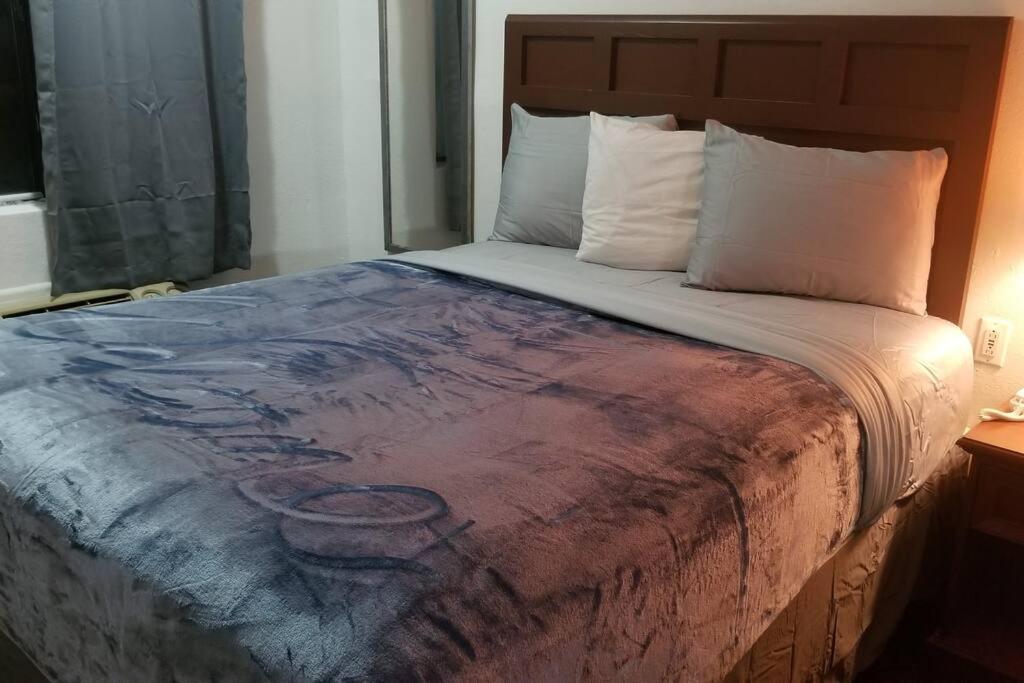 Hotel 2 Queen Beds Hotel Room 237 Booking 斯蒂尔沃特 外观 照片